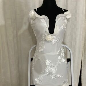 Elegant White Floral Dress